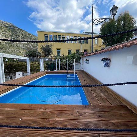 Villa Spring Apartments メタ エクステリア 写真