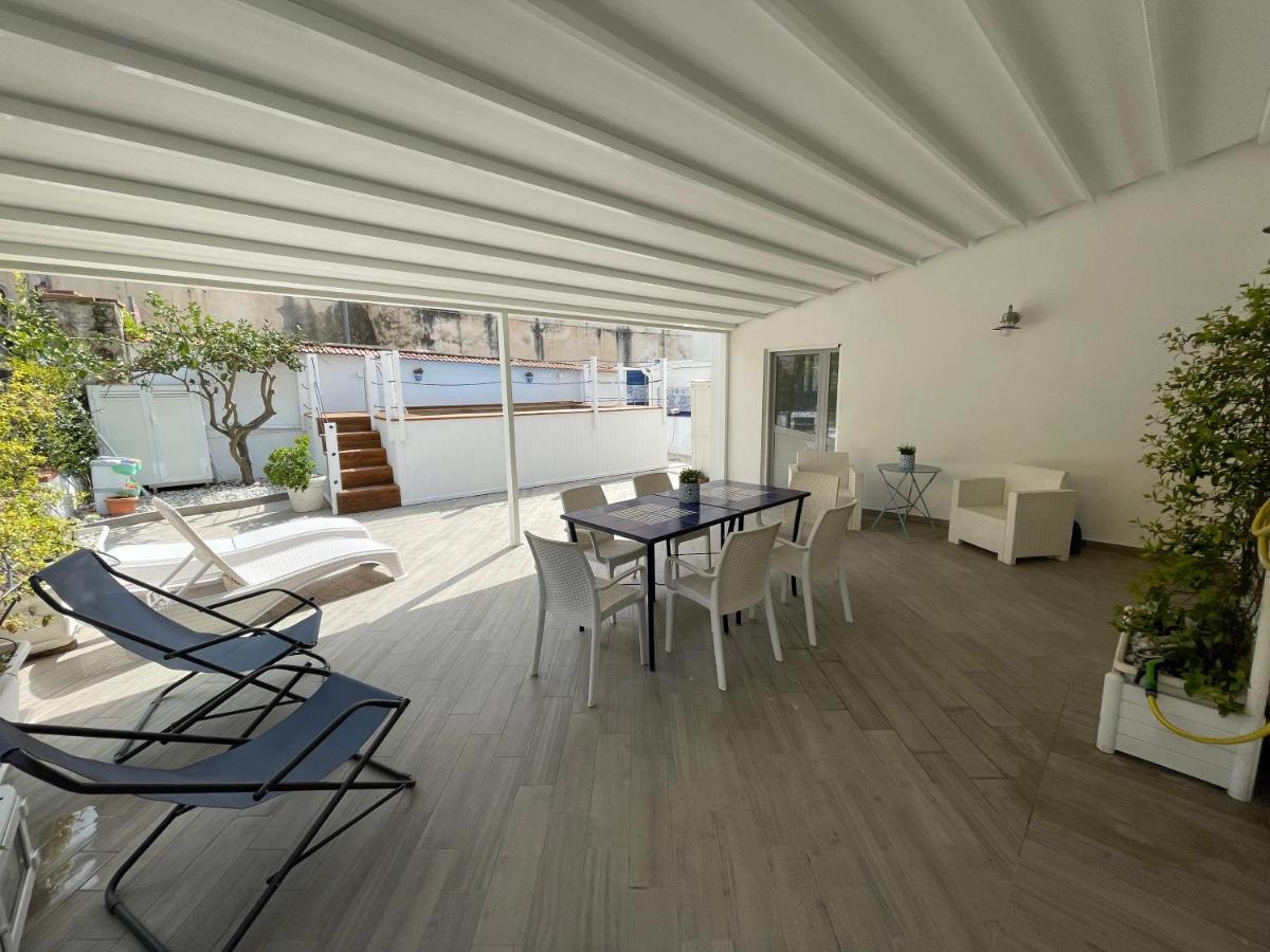 Villa Spring Apartments メタ エクステリア 写真
